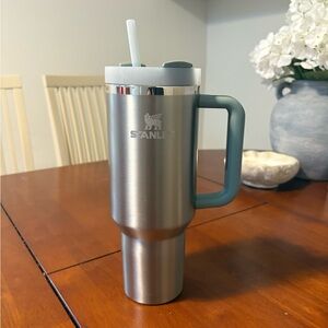 Stanley 40oz stainless steel tumbler